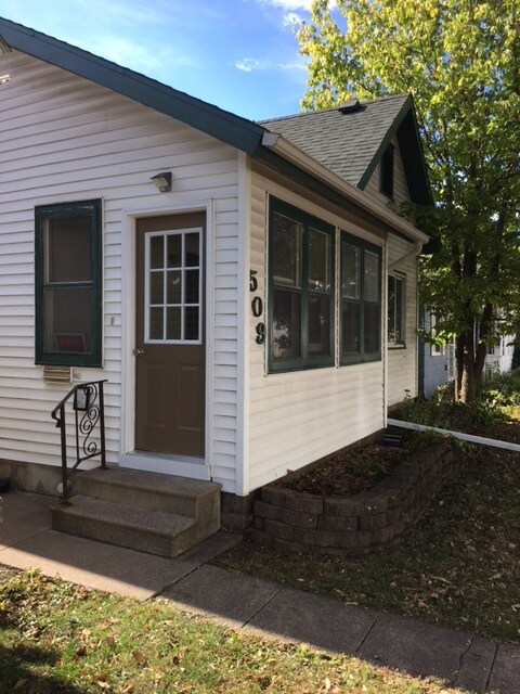 Primary Photo - 509 W 4th St