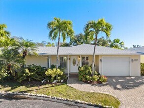 Building Photo - 1387 Moonmist Dr