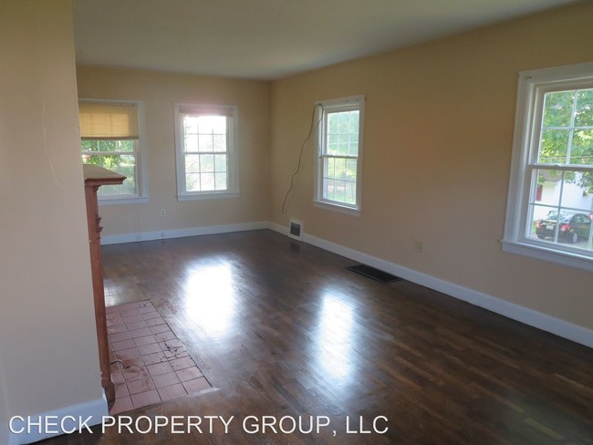 Building Photo - 4 br, 2 bath House - 192 Kentucky Street