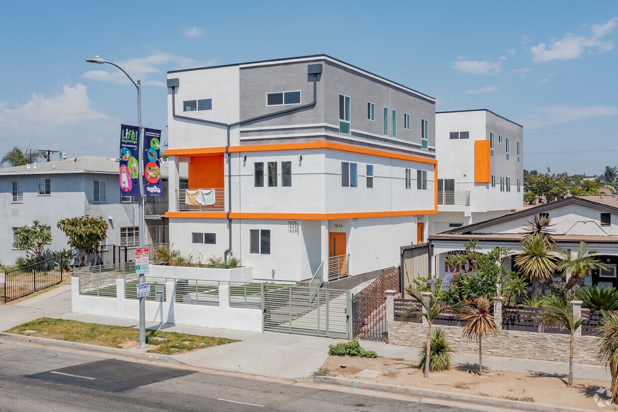 SV Q2 - 1626 S La Brea Ave