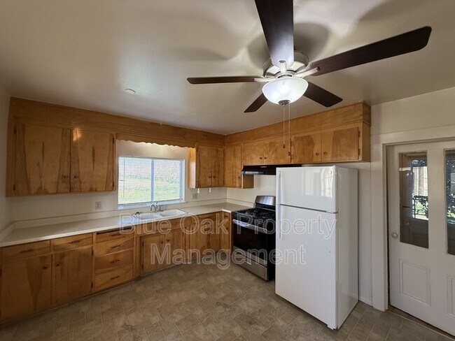 Foto del edificio - 2916 Kennedy Ave