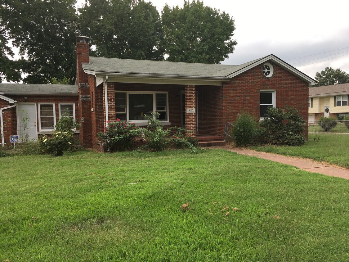 627 Summit Ave, Collinsville, IL 62234 House Rental in Collinsville