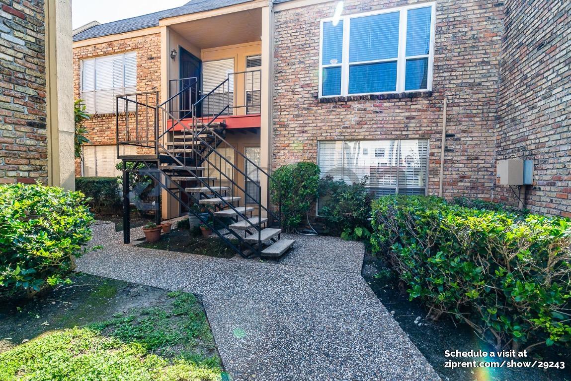 Primary Photo - 3303 W Greenridge Dr