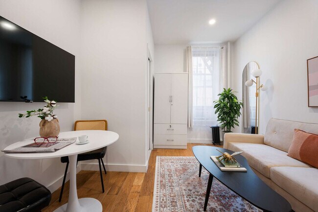 Foto del edificio - 74 Forsyth St