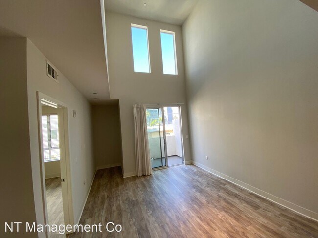 Building Photo - 3 br, 2 bath Apartment - 11929 Courtleigh ...