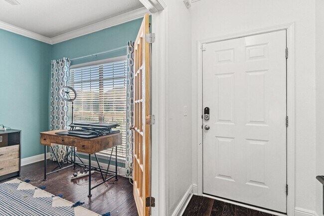 Foto del edificio - 282 Whispering Lake Dr
