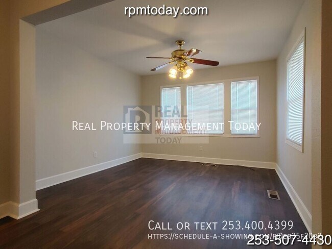 Building Photo - 1854 E Fairbanks St