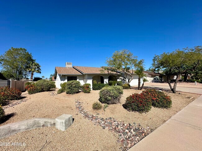 Foto del edificio - 6228 E Nisbet Rd