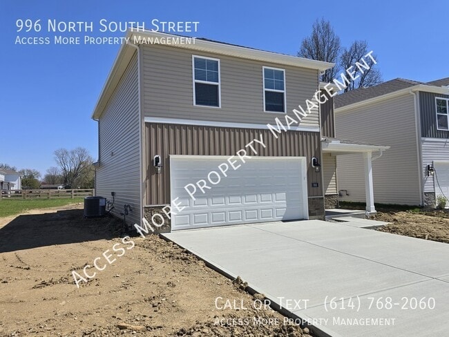 Building Photo - 996 N South St