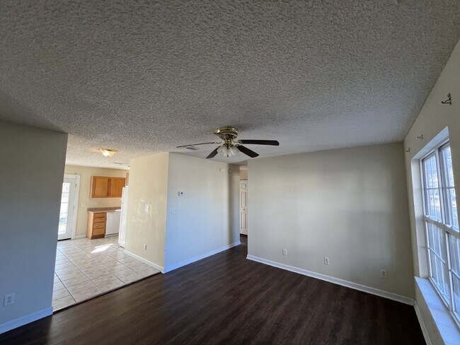 Foto del edificio - Apartment for Rent