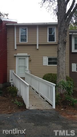 Primary Photo - 3 br, 2.5 bath House - 5484 Pine Top Cir