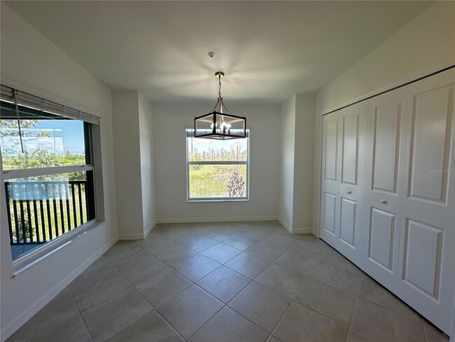 Foto del edificio - 14271 Heritage Landing Blvd