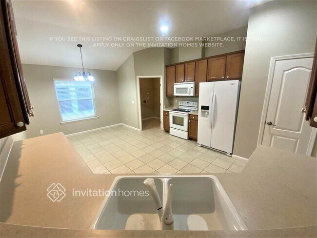 Foto del edificio - 3675 Blue Wing Ct