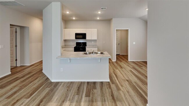 Building Photo - 9709 Laredo Ln