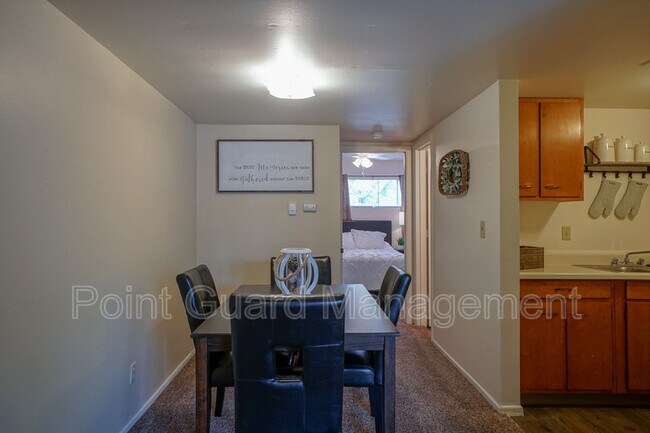Building Photo - 1516 Oxford Pl