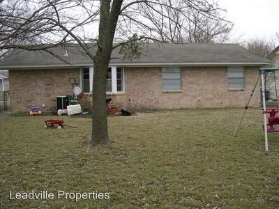 Building Photo - 408 S Hickory Pl