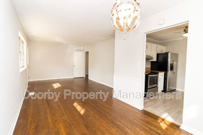 Foto del edificio - 303 Ridgeway Dr