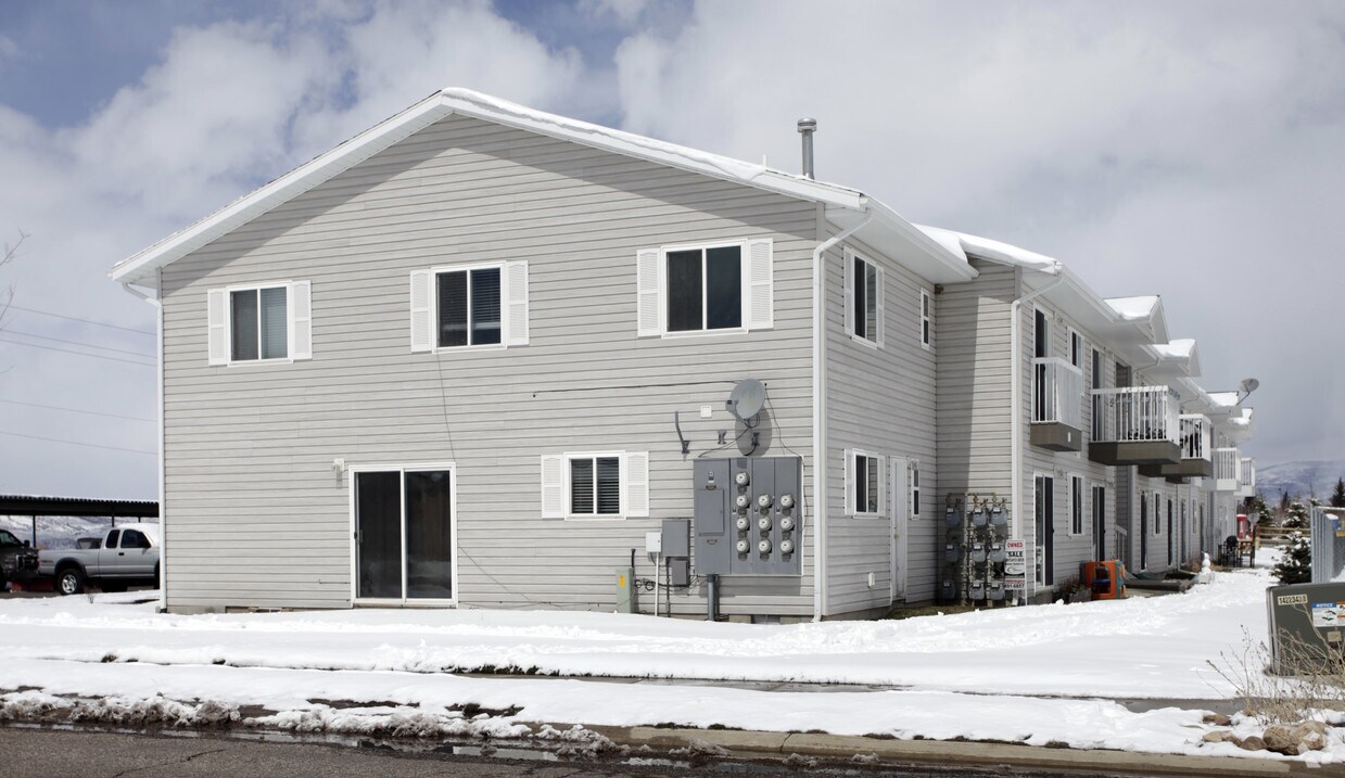 Building Photo - 595 S Ut-32 Hwy