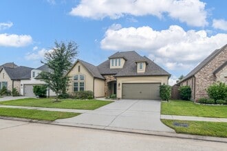 Building Photo - 21119 Bradford Grove Dr