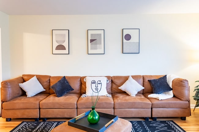 Building Photo - Spacious Updated Unit of Quadplex Availabl...
