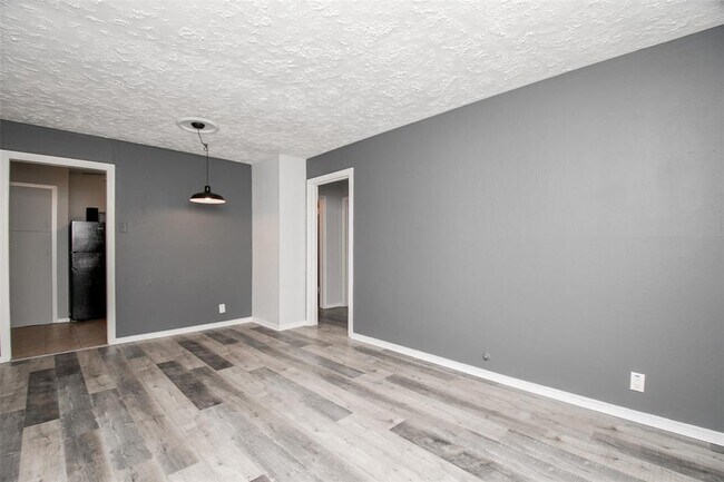 Building Photo - 2824 Dalton St