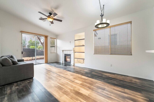 Building Photo - Charming Single-Story in Gated Green Valley!