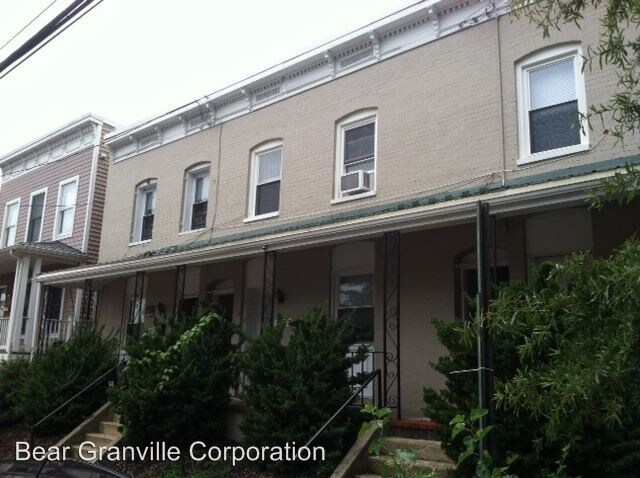 Building Photo - 1017 W Leigh St