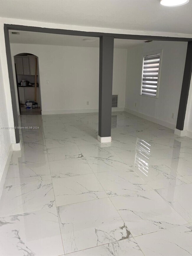 Foto del edificio - 5829 Fillmore St
