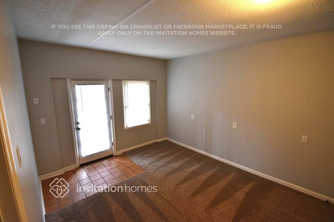 Building Photo - 1001 Sunrise Dr