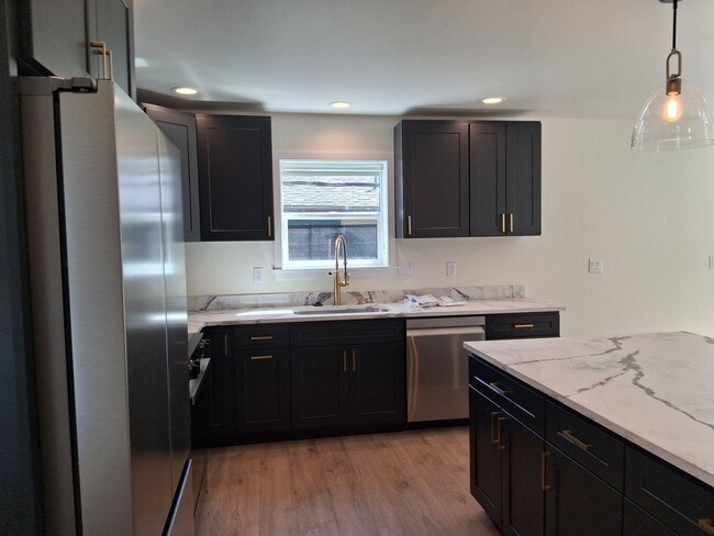 Building Photo - Newly Built Modern Home in the Heart of As...