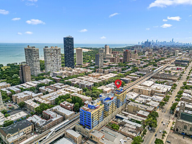 Building Photo - 1122 W Catalpa Ave