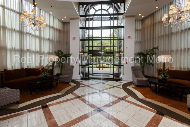 Foto del edificio - 10101 Grosvenor Pl