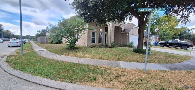 Foto del edificio - 4507 Bridgestone Point Dr