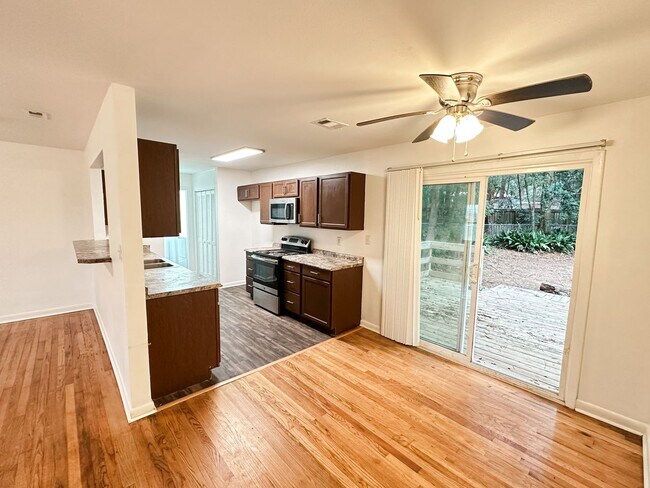 Building Photo - Why rent an apartment, when you can live i...