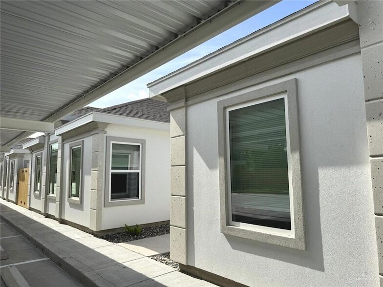 Foto principal - 740 N Alamo Rd