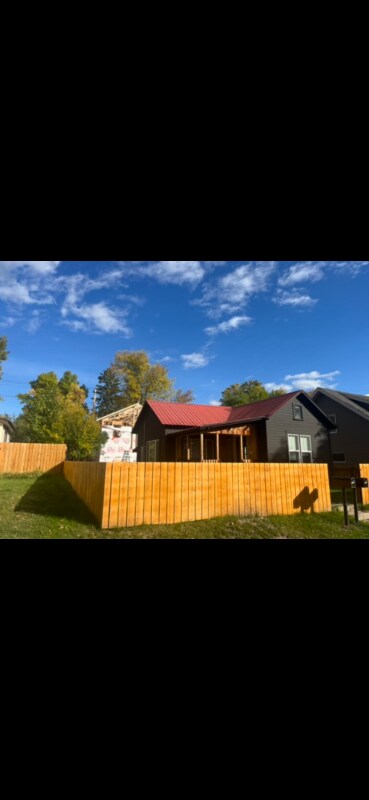 Primary Photo - 555 Kalispell Ave