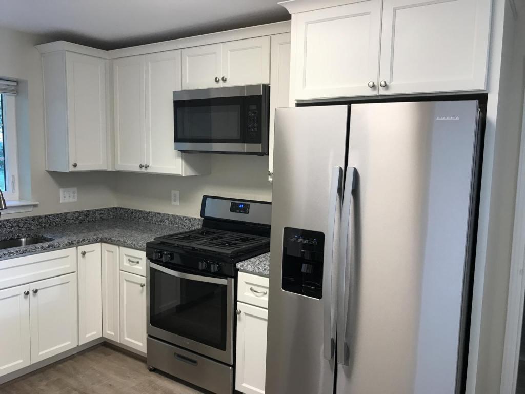 Photo - 3405 Buchanan St, N
