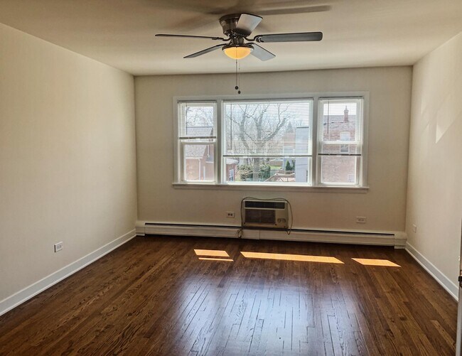 Foto del edificio - 1247 Clinton Ave
