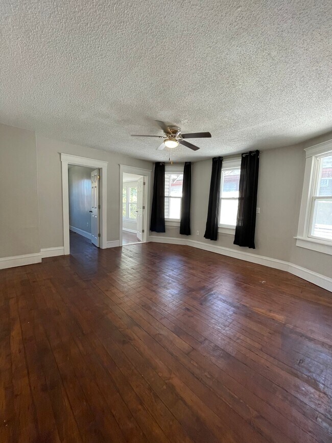 1927 Holmden Ave, Cleveland, OH 44109 Townhome Rentals in Cleveland