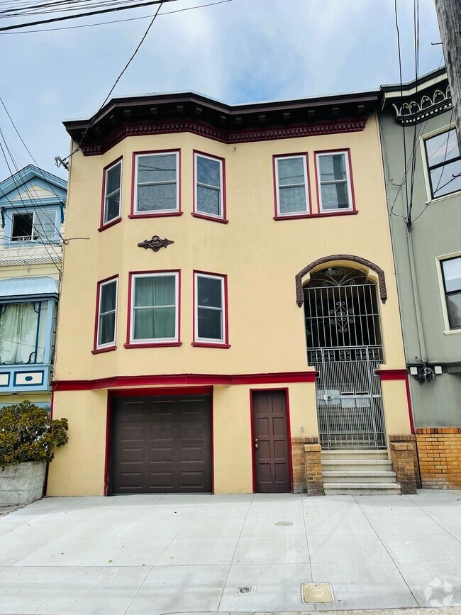 Building Photo - 1309 Kansas St