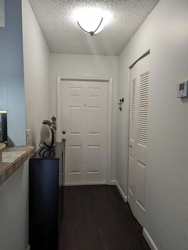 inside front entry - 13928 SW 52nd Ln