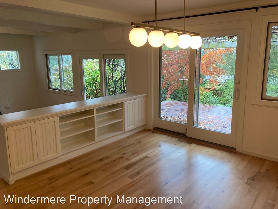 Foto principal - 3 br, 2 bath House - 589 Grow Avenue NW