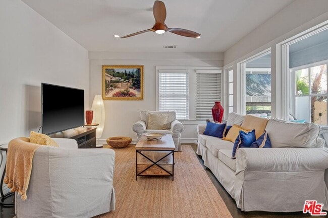 Foto del edificio - 38 19th Ave