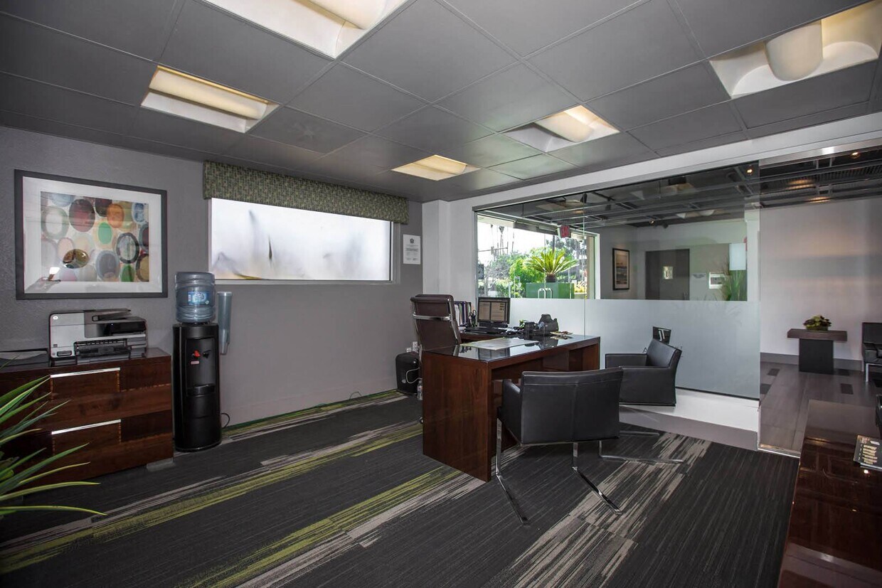 Toluca Lofts Apartments in Toluca Lake, CA Westside Rentals