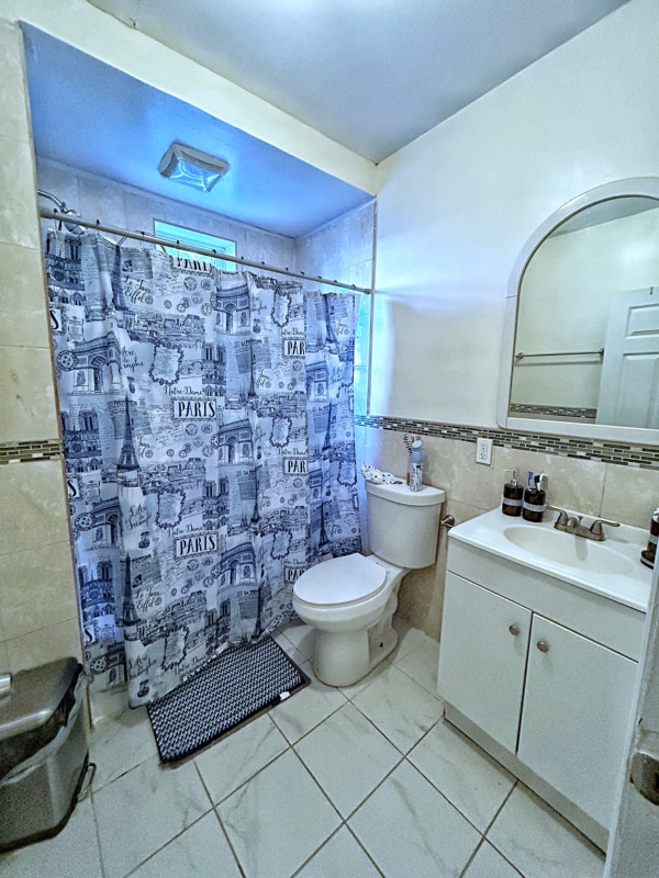 Foto del edificio - 779 Lake St