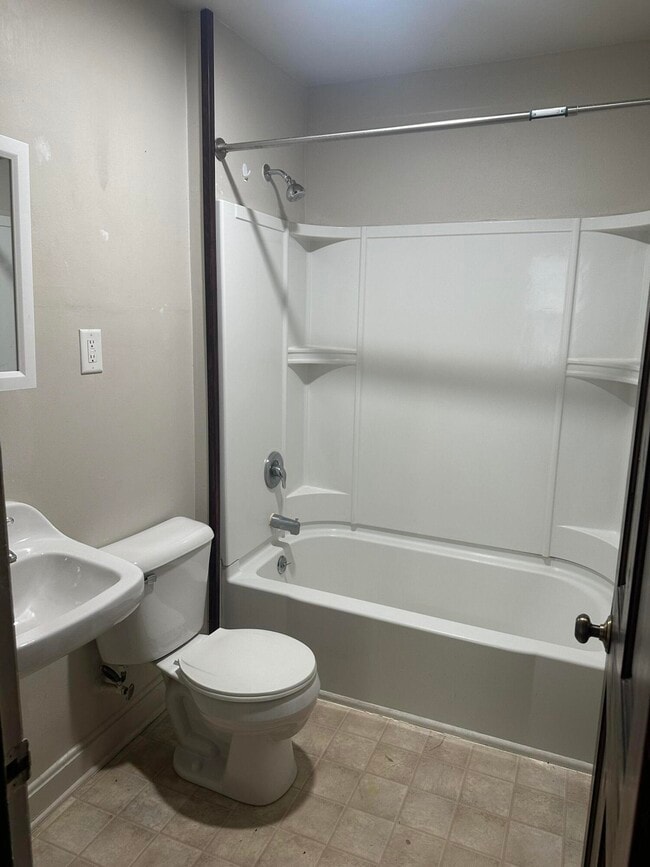 Foto del edificio - 1914 Garfield Ave