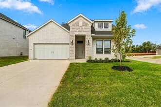 Building Photo - 1705 Patricia Dr