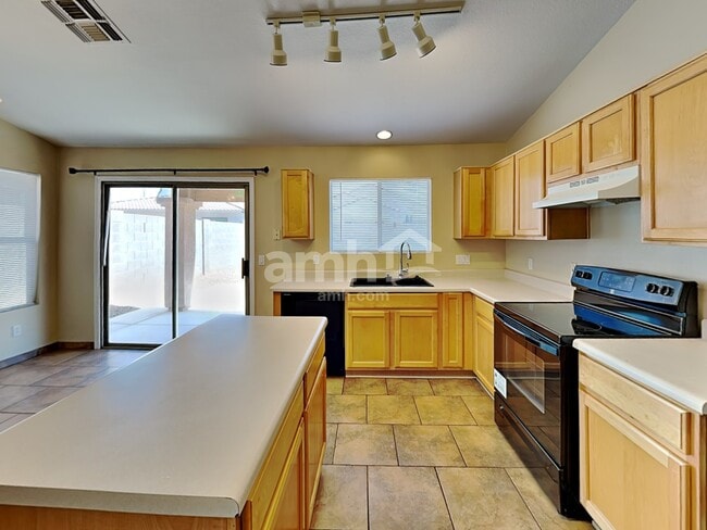 Foto del edificio - 9117 W Hazelwood St