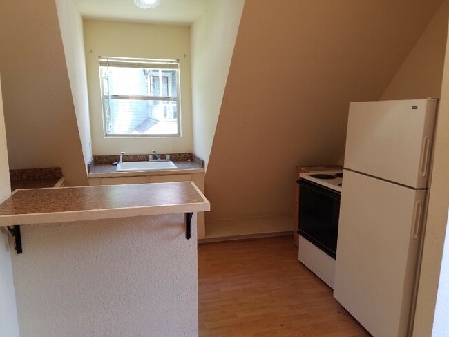 Foto del edificio - 619 Washburn St