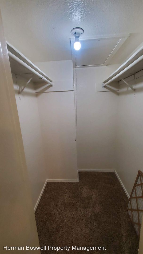 Building Photo - 2 br, 2.5 bath House - 1103 Brighton Dr #A